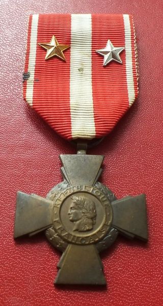 France French Military Valor Cross Medal Order Badge