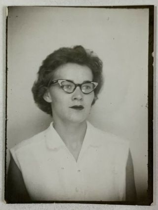 " Dee " Cat Eye Glasses Woman In The Photobooth,  Vintage Photo Snapshot