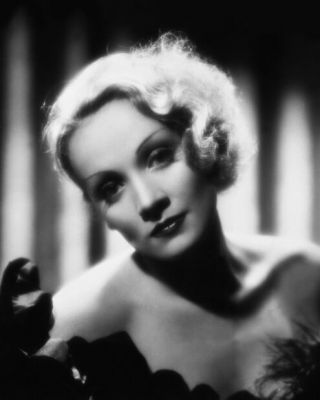 Film Actress Singer Marlene Dietrich Glossy 8x10 Photo Poster Performer Print