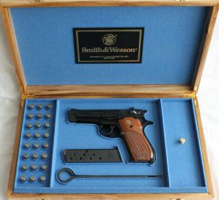 Pistol Gun Presentation Case Box For Smith & Wesson Mod.  39 Parabellum 9mm