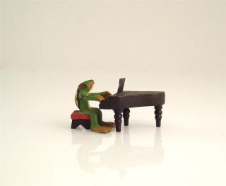 Nos Franz Bergmann Vienna Tiny Frog Playing Piano Musician Bronze Cold Painted