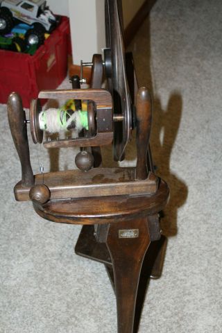 Ashford Spinning Wheel Traditional.  Vintage Single Treadle.  Good,