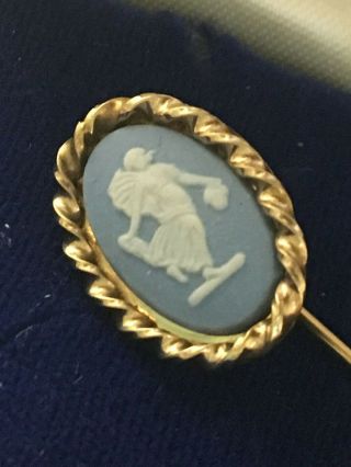 Vintage Wedgewood White on Blue Cameo Gold Filled Stick Pin Box Estate 2