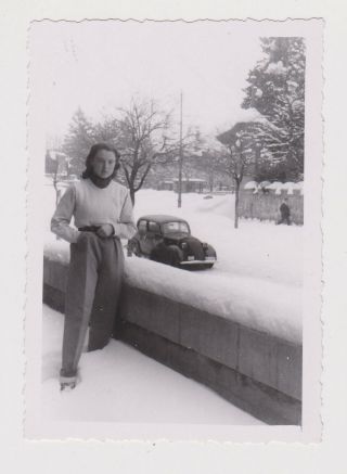 Pretty Lady Pose In Snow Portrait Old Car On Street Vintage Orig Photo (48030)