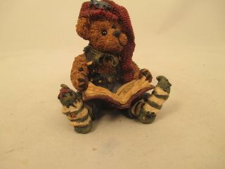 Boyds Bears And Friends Bearstone Christmas Book Reading Figurine 16e 1627