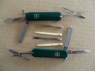 2x - Victorinox Swiss Army Knife Classic Sd - Green - Very Good/excellent
