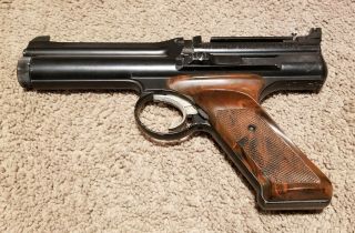 Vintage Crosman Model 600.  22 Pellet Pistol,  Seal Kit & Information 10 Co2 