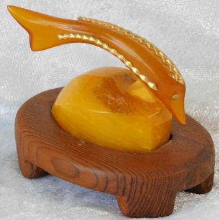 Vtg Russian Carved Sturgeon Fish Egg Yolk Amber Sculpture Figure Statue 26 Grams