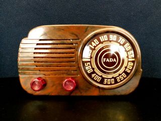 Vintage 1940s Art Deco Mid Century Fada Antique Old Swirled Colors Radio &