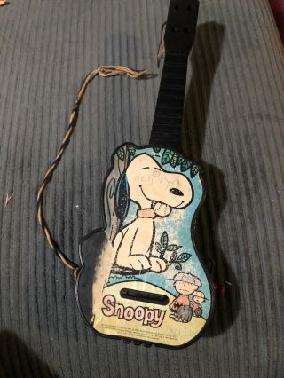 Vintage 1960s Guitar Toy,  Mattel,  Snoopy