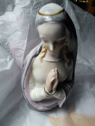 Vintage L & M Inc.  Porcelain Madonna.  Blessed Virgin Mary Figurine