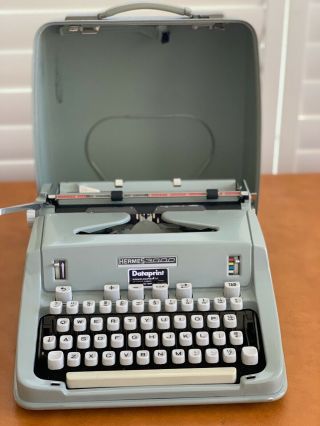 Vintage 1970 Hermes 3000 Portable Typewriter Switzerland) - Seafoam Green Case