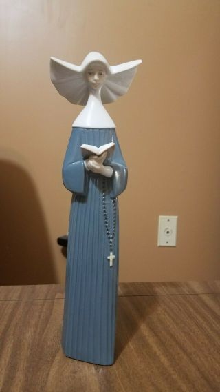 Vintage Lladro Prayerful Moment 5500 Nun Figurine Dated 1987 Made In Spain