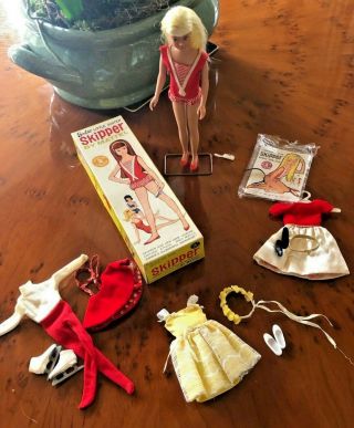 Vtg 1964 Barbie Skipper Doll Orig Box W/ Access.  0950 Blonde