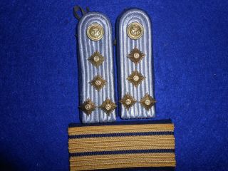 Sb32 East German Navy Shoulder Boards And Cuff Braid Of A Kapitanleutnant