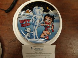 The Danbury Betty Boop Porcelain Collector Plate Let It Snow
