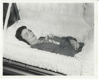 Unusual Vintage Photo Post Mortem Dead Woman In Funeral Coffin 8x10