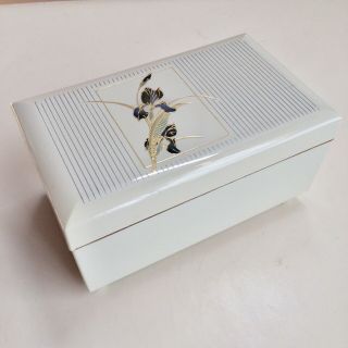 Vintage Grand Iris Otagiri Lacquerware Gray White Jewelry Music Box Plays " More”