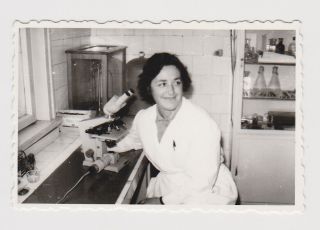 Pretty Lady Woman Work On Old Microscope Portrait Vintage Orig Photo /54764