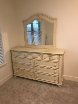 Vintage Nude Dresser With Night Stand And Mirror Set Local Pick Up