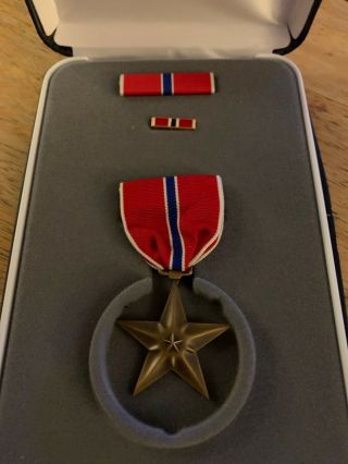 Military Ww2 Bronze Star Named With Recent Pins And Case