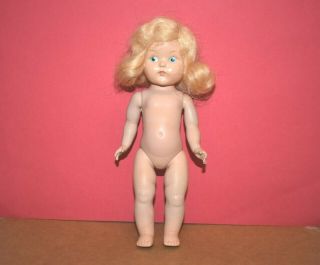 Xmas 5 - - Blonde,  Pe,  Strung Side Part Vogue Ginny Doll