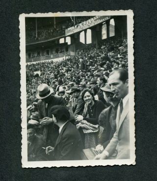 Vintage 1940s Photo View Of Crowd At Horse Racing Track 386153