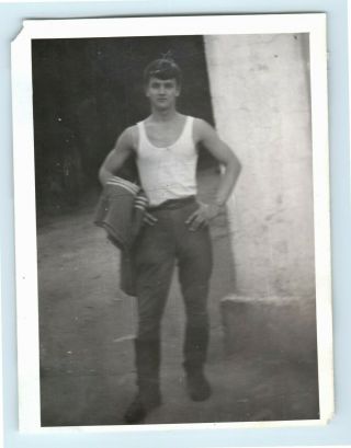 Vintage Photo Shirtless Muscle Man Bulge Soldier Buddy Snapshot Gay R21