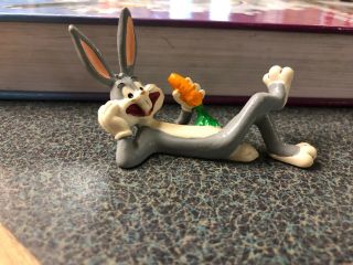 Vintage Applause 1988 Looney Tunes Bugs Bunny Laying Eating Carrot