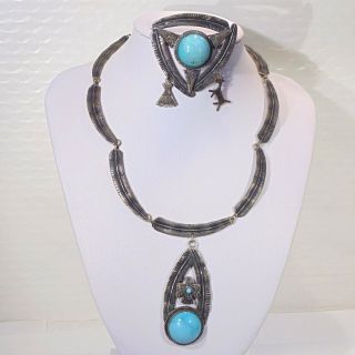 Vintage Southwestern Style Turquoise Color Glass Silver Plated Necklace Brooch