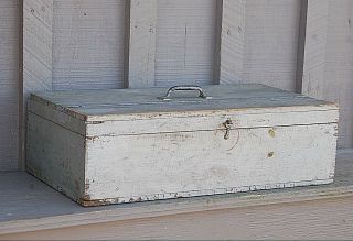 Old Vintage Antique Primitive Wooden Tool Box W Finger Jointed Corners