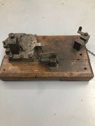 Vintage Briggs & Stratton Key Cutting Cutter Machine Key Duplicating Tool
