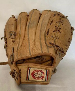 Vintage 1970s Cincinnati Reds Major League Baseball Glove Pro Pocket Patch
