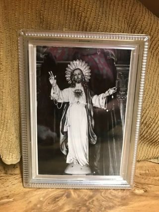 Vintage Mid Century Plastic Framed Jesus Sacred Heart Picture Wall Decor 6 " X8 "