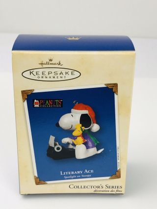 2002 Hallmark Ornament Peanuts Literary Ace Spotlight On Snoopy 5 Typewriter
