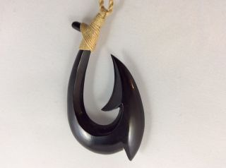 Hawaiian Fishhook Necklace Carved From Buffalo Horn 3 
