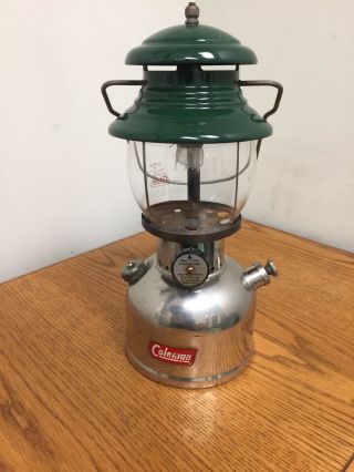 Vintage Coleman Model 202 Single Mantel Lantern Green Dated 5/1955 Neat