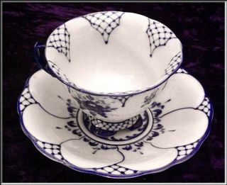 Vtg Gzhel Russian Blue White Porcelain Teacup & Saucer Set Artist Signed