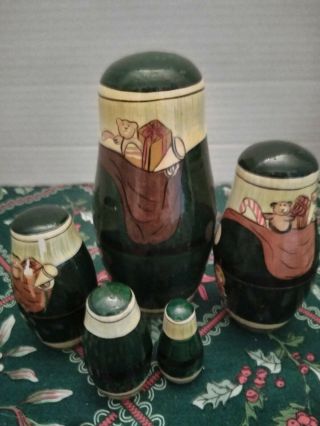 Pre - owned Vintage Wooden Nesting Santa Claus Dolls set of 5 green 2