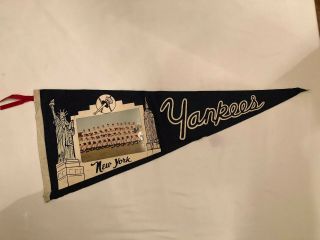 Vintage 1965 York Yankees Felt Pennant Mickey Mantle Roger Maris Photo 30”
