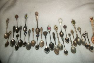 31 Small Vintage Collectible Souvenir Spoons 4 Marked Sterling Us & Foreign