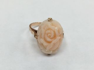 Vintage Ladies Carved Angel Skin Coral 10k Rose Gold Ring