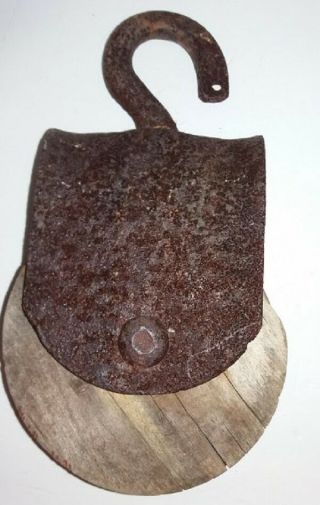 Vintage Cast Iron & Wood Pulley Block And Tackle - Barn - Antique Tackle