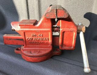 Vintage Columbian No.  04 Swivel Base Bench Vise/vice 4 " Wide Jaws Made In Usa