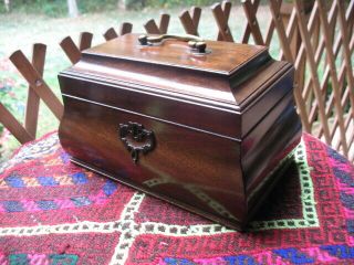 Colonial Williamsburg Oblong Mahogany Tea Caddy Box