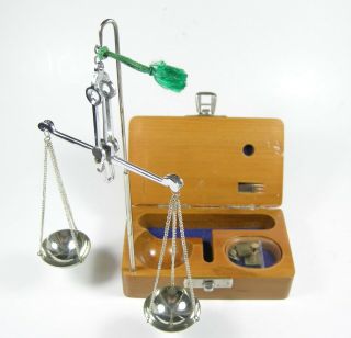 Vintage Gold Jewelry Weight Balancing Scale Set In Wood Box