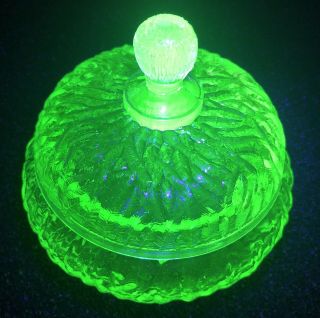 Vintage L.  E.  Smith CO.  Green Uranium Clear Glass Powder Dresser Jar - With Lid 2