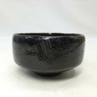 D945: Japanese Tea Bowl Of Old Kuro - Raku Pottery With Good Taste And Glaze