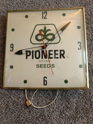 Vintage Pioneer Hybrid Seen Corn Pam Clock,  Sign