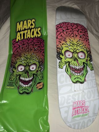 Topps Santa Cruz Limited Edition Mars Attacks Skateboard